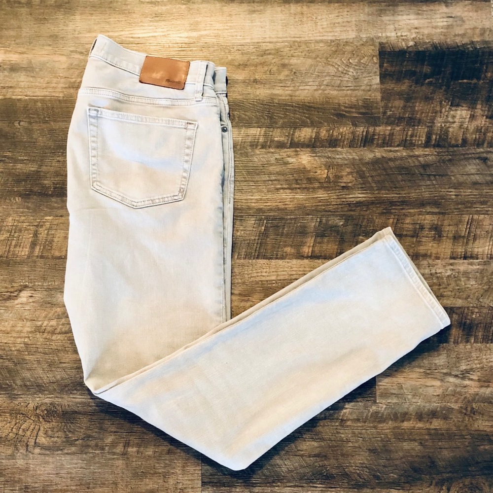 Madewell garment-dyed slim jeans (size 32)